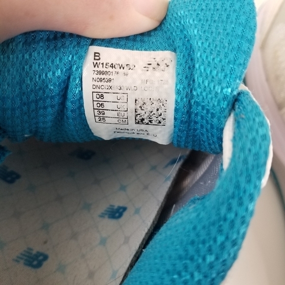 New Balance 1540v2 Athletic Running Sneakers Size 8 White with Blue Bell - Picture 10 of 11